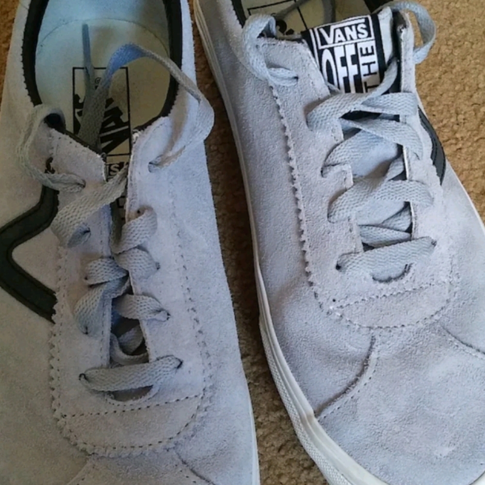 Vans - Picture 2 of 2